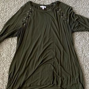 Green shirt with wrist length sleeves